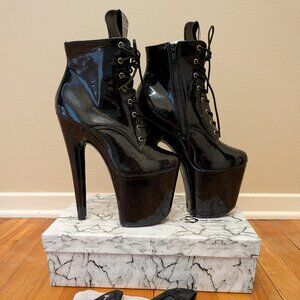 NEW Hella Heels Glitterati Sin City Ankle Boots Size US 9, 8" heel + protectors